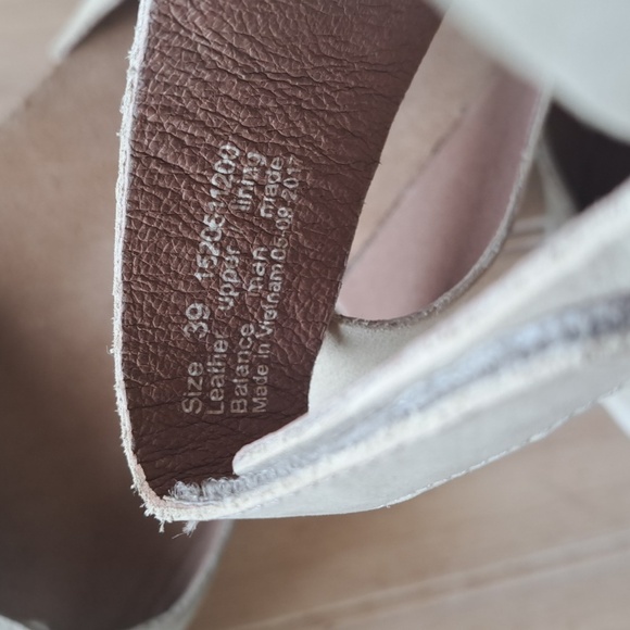 Dansko Vera Nude Tan Leather Sandals Peep Toe Ankle Elastic Strap Wedge - Picture 11 of 11